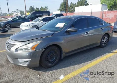 2015 Nissan Altima 2.5 S z USA, uszkodzony, nr VIN 1N4AL3APXFN314989